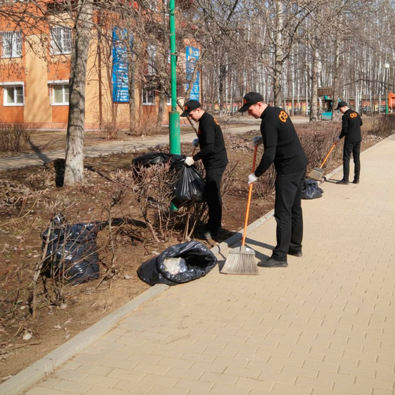 Уборка листьев в Пестово